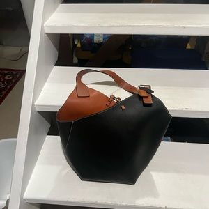 Shoulder bucket bag